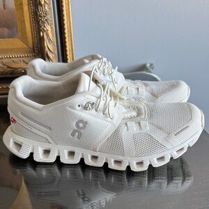 On Women Cloud 5 Sneakers in Off-White